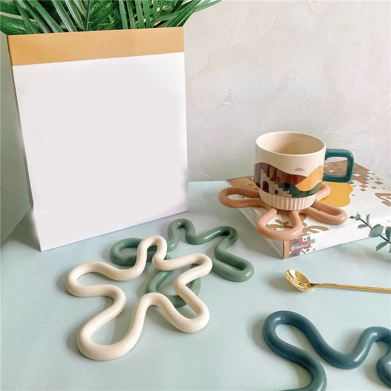 Puddle Heat Resistant coaster mat - SPLASH
