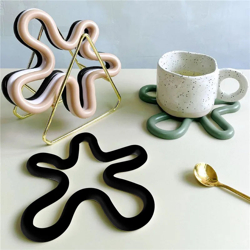Puddle Heat Resistant coaster mat - SPLASH