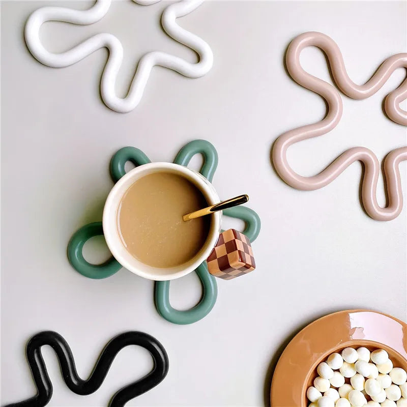 Puddle Heat Resistant coaster mat - SPLASH