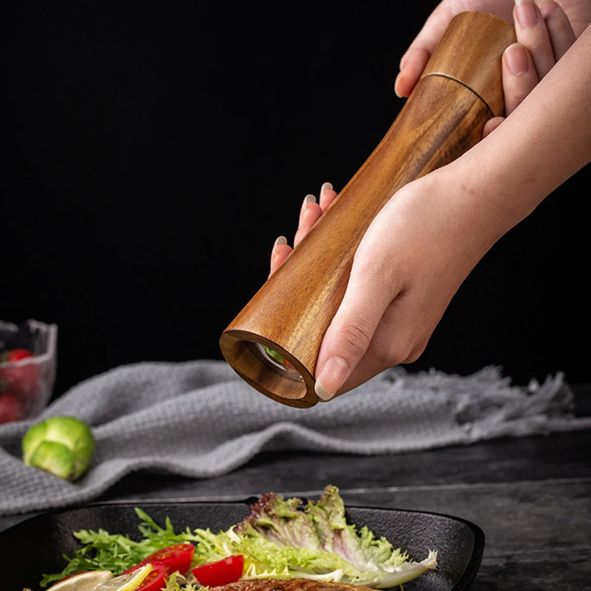 Wooden pepper grinder - 3