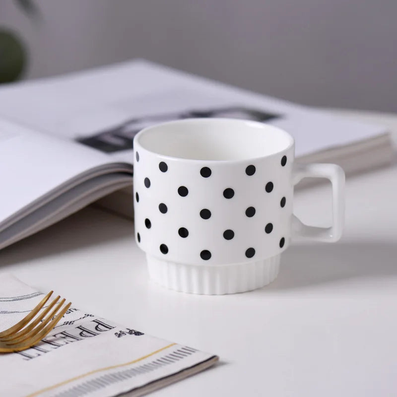 1PCS Designer Ceramic Mug - B&W MOTIF